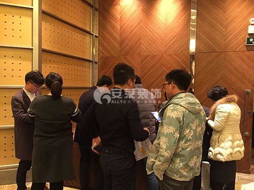 发布会高朋满座