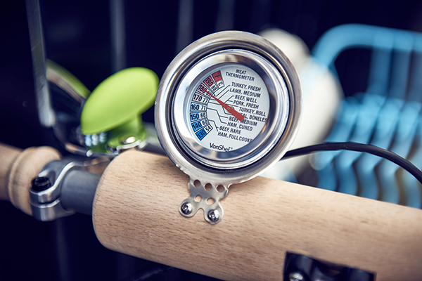 趣看｜把厨房搬上自行车，现场外卖烹饪或指日可待