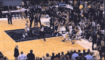 别以为库里只会卖萌，挑头打架他从来没怕过