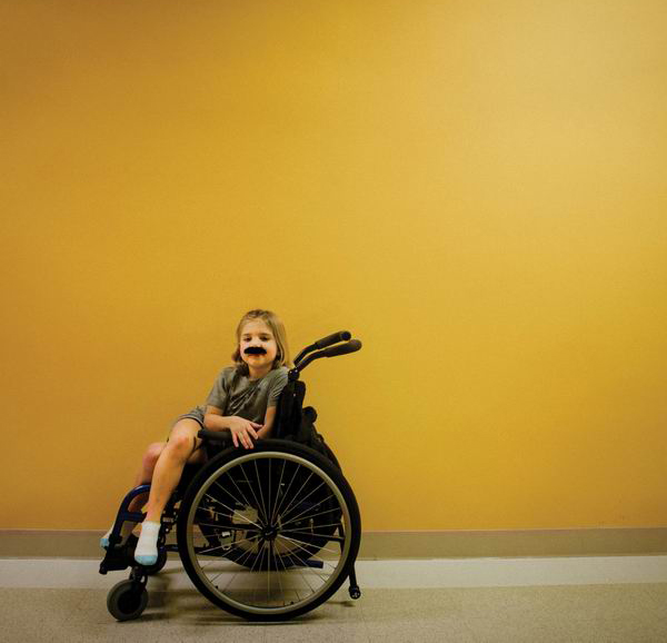 女摄影师出书告诉女儿，比起漂亮我更希望你能变得强大