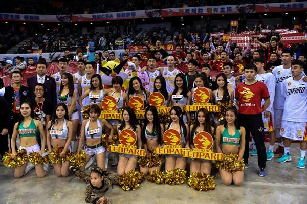 深圳男篮的管理智慧：年轻球员攒几套房产，因不许他们乱花钱