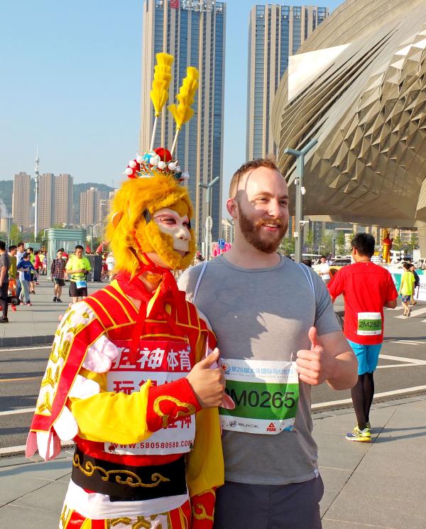 “史上最严马拉松公告”被撤下，杜绝替跑不是非要强制着装