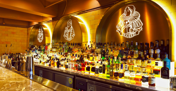 春风正好，是时候去新酒吧喝一杯鸡尾酒了