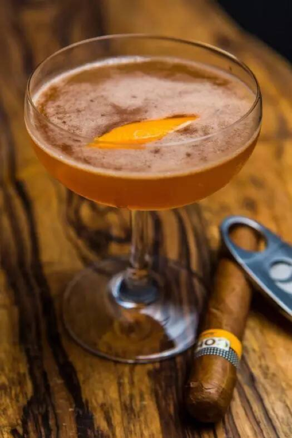 春风正好，是时候去新酒吧喝一杯鸡尾酒了