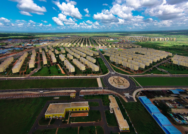 中国工程大军安哥拉十年：掘金战后重建，直面枪口与石油凛冬