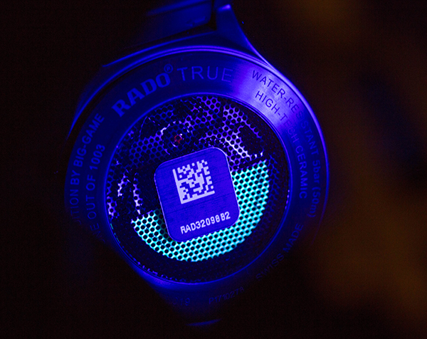 新表试戴|雷达跨界设计师，让腕表散发别样夜光