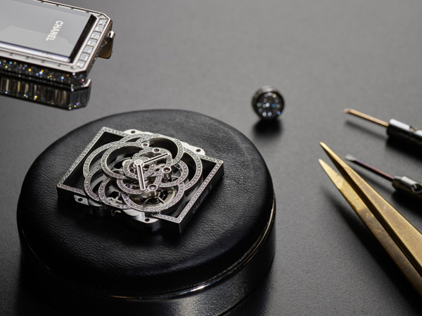 这五款价逾百万千万的腕表可不只是镶了超多钻石那么简单