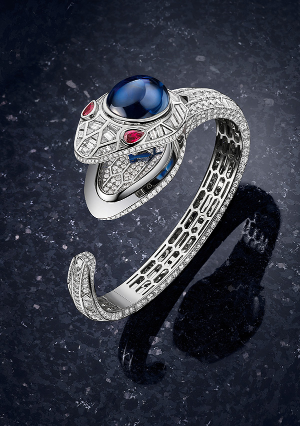 这五款价逾百万千万的腕表可不只是镶了超多钻石那么简单