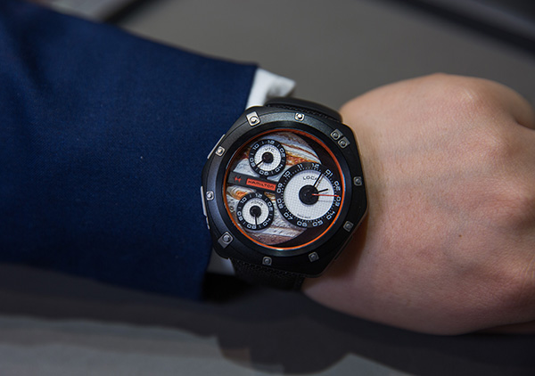 新表试戴|汉米尔顿把一整艘太空船的炫酷都集中到了这只表上