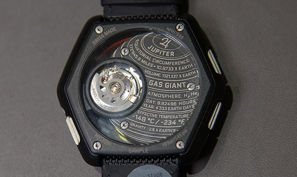 新表试戴|汉米尔顿把一整艘太空船的炫酷都集中到了这只表上