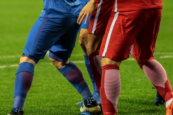 秦升如何被重罚停赛六个月，国际惯例恶劣犯规停赛10场