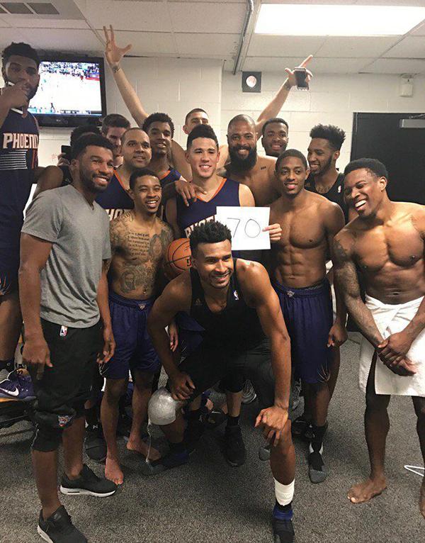 张佳玮｜如果你是雷·阿伦球迷，恭喜你，把布克当新偶像吧