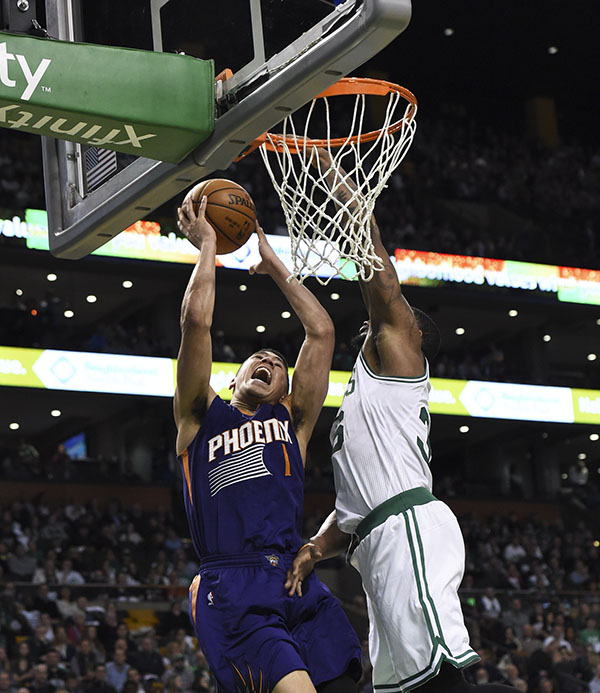 张佳玮｜如果你是雷·阿伦球迷，恭喜你，把布克当新偶像吧