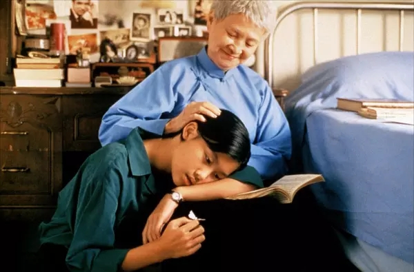 《八月》：八月之后是开学