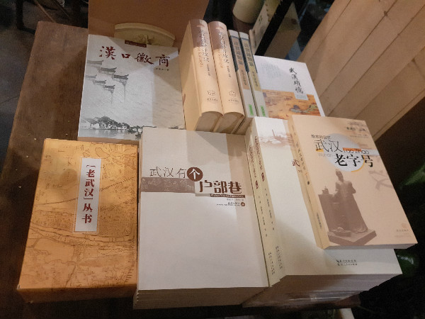 这三家坚持10年的书店：总要找到一种办法撑下去