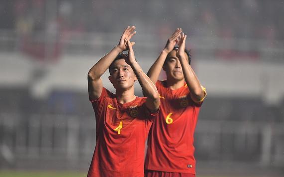 姜至鹏：输球责任我来背，前国脚怒斥：业余比赛都难有的失误