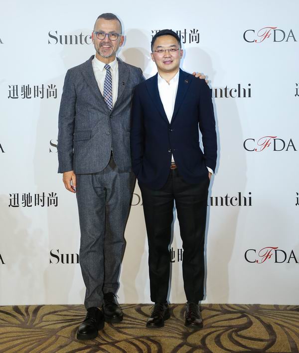 即看即买争议声中，纽约时装周主办方牵手双11盛典策划者