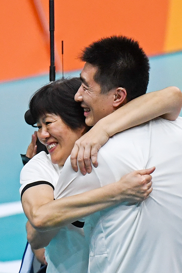 女排新名单遭多方质疑，安家杰有能力接好郎平的班吗