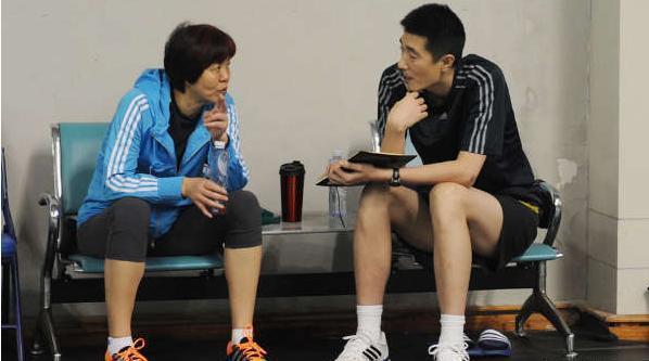 女排新名单遭多方质疑，安家杰有能力接好郎平的班吗