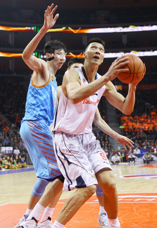 被遗忘的CBA总决赛：为了不和国足抢头条，篮协真是拼了