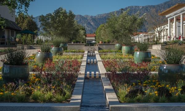 黄金时代的帕萨迪纳：加州20世纪初的美学运动中心