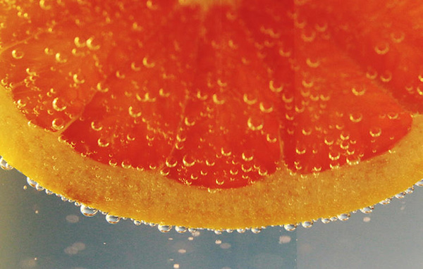 皮肤学专家说这六种食物能让你的皮肤变更好