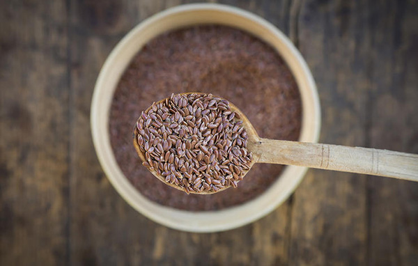 皮肤学专家说这六种食物能让你的皮肤变更好