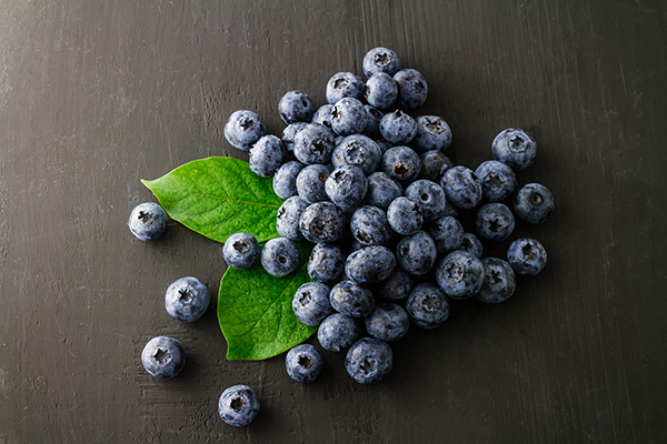 英美研究：喝蓝莓汁能改善老年人脑功能，还有助缓解产后抑郁