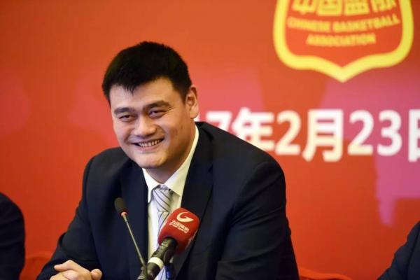 姚明改革第一把火“烧”女篮：一封来自“姚主席”的邀请函