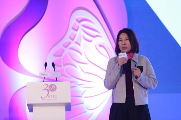 董明珠：很多人不知道出于什么用意，老说我的手机不行