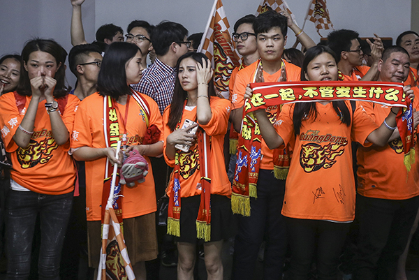 从打游戏、买蛋糕到哭肿眼，广东男篮是这样输掉总决赛的