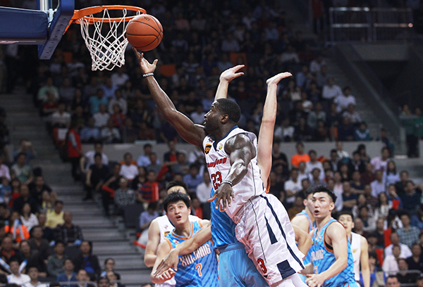 从打游戏、买蛋糕到哭肿眼，广东男篮是这样输掉总决赛的