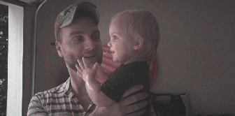 春雨绵绵，与其让孩子闷在室内不如带TA出去感受雨