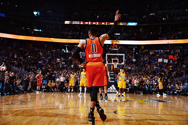 NBA单赛季三双历史第一的位置，今天起属于威少一个人的了