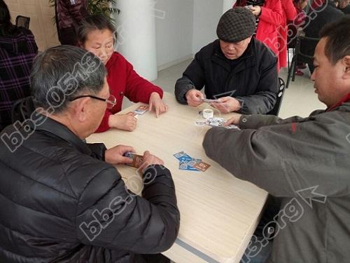 打牌.jpg