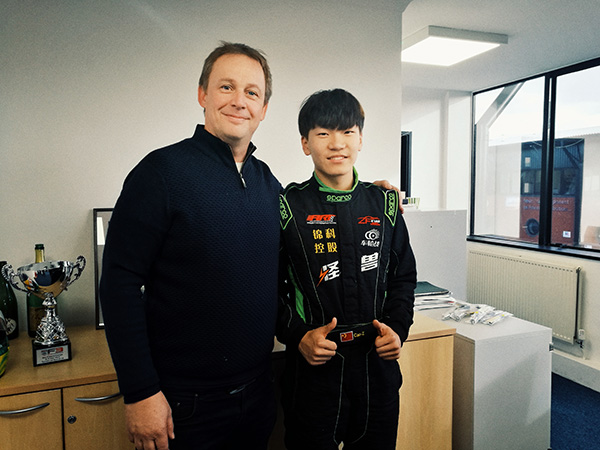 中国车手何时能开F1，这个15岁孩子正在吸引全亚洲目光