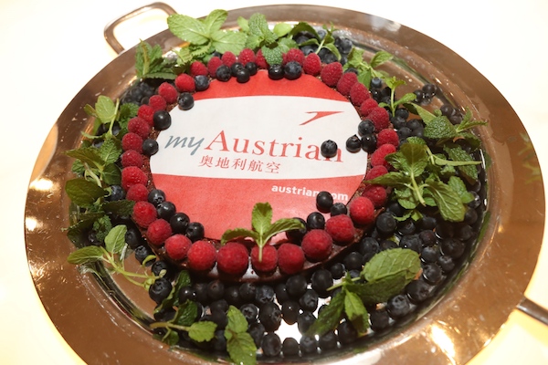 在三万英尺高空上吃顿米其林，飞机餐会不会更美味