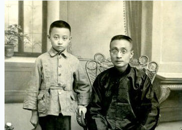 沈起炜与《历史故事》：80年代历史读物的大手笔与小文章