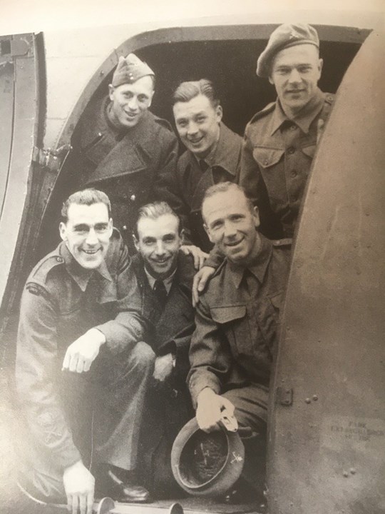 一位有着“中国血统”的英格兰老国脚，正在被全英国回忆