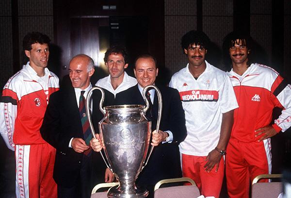 贝卢斯科尼公开信告别AC米兰：31年，我们彼此说声感谢