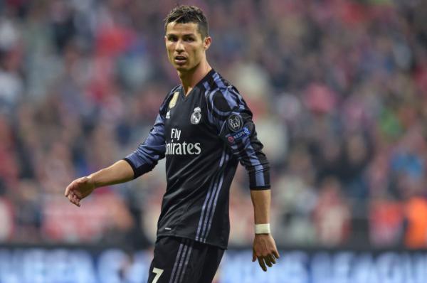 C罗又陷强奸门！经纪公司回应：纯属恶心的谣言