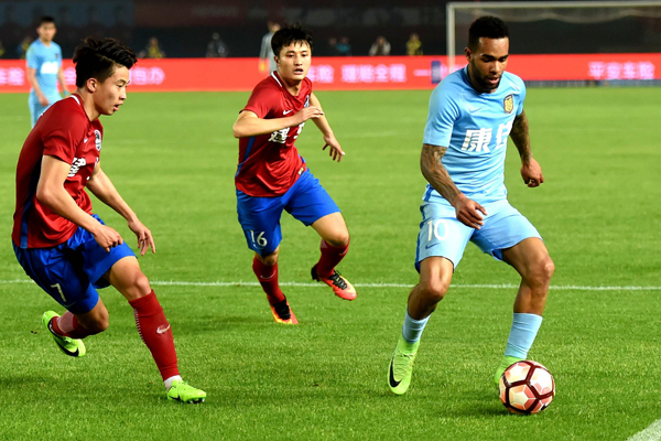 亚冠高歌联赛跌落降级区，三亚王苏宁如何踢出了“段子”