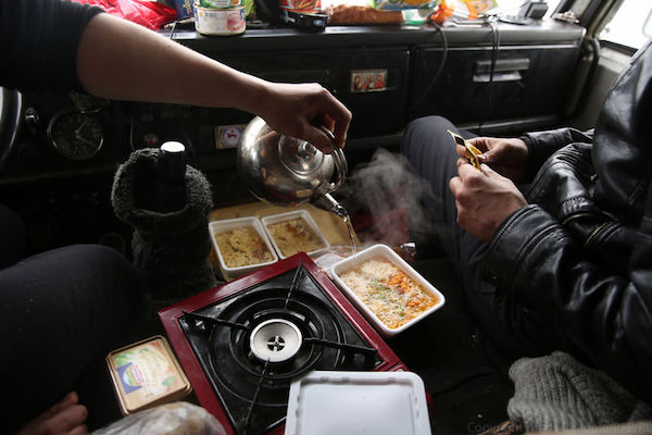 带着12吨食物，我们往西伯利亚的荒凉北方而去