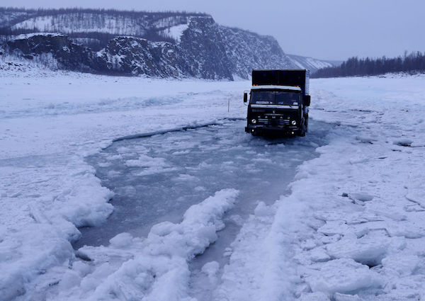 带着12吨食物，我们往西伯利亚的荒凉北方而去