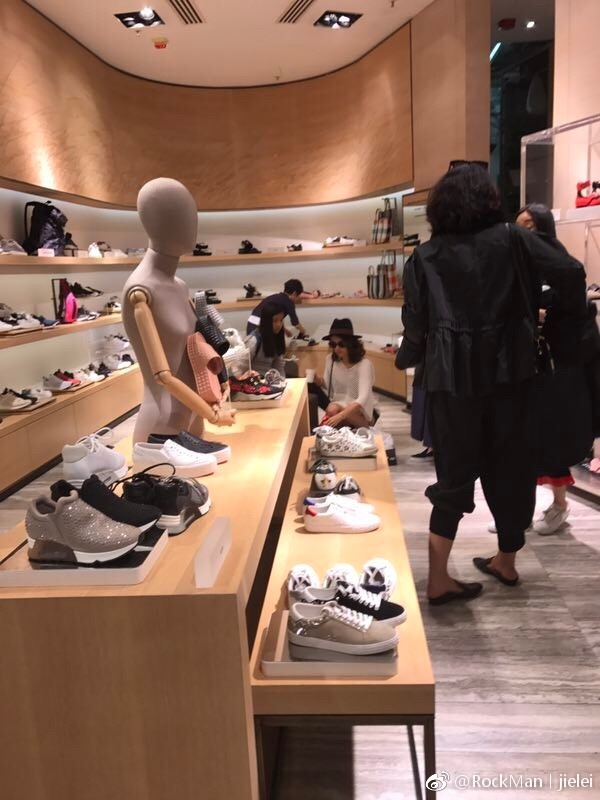 晚安｜郭富城方媛大婚，岳父说听着女婿的歌长大