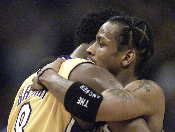 听科比亲口讲述他和艾弗森的故事：我就是要玩命干掉你