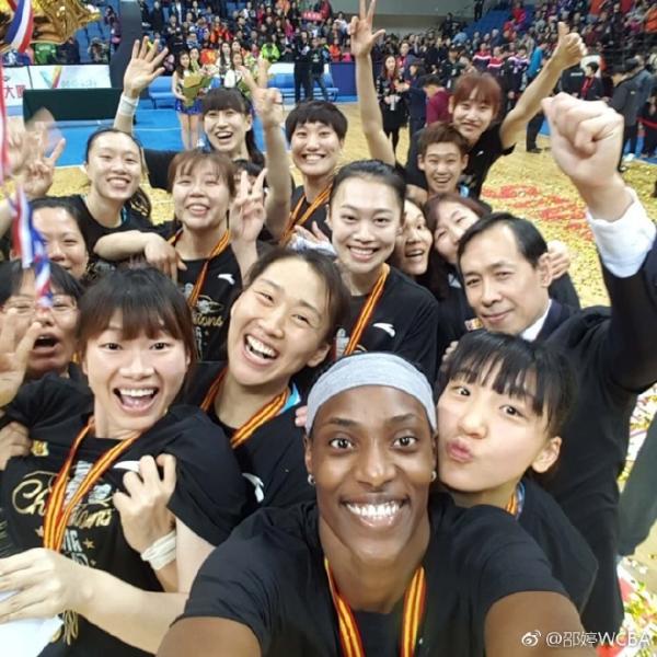 女篮国手邵婷试训WNBA，一个大学生学霸的“逆袭”之路