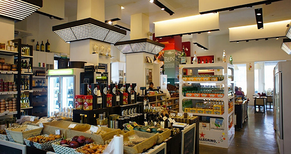 登布西山时髦掠影