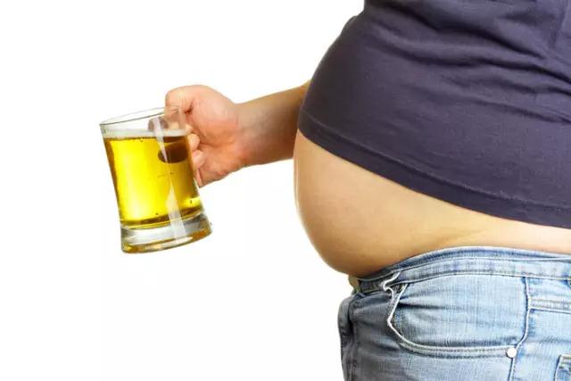 痛饮之后，肥肉上身