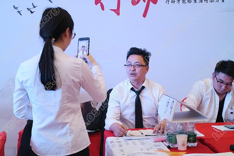 18 录制视频 练习自我介绍.JPG